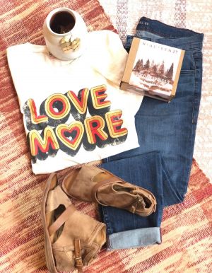 LOVE MORE TEE